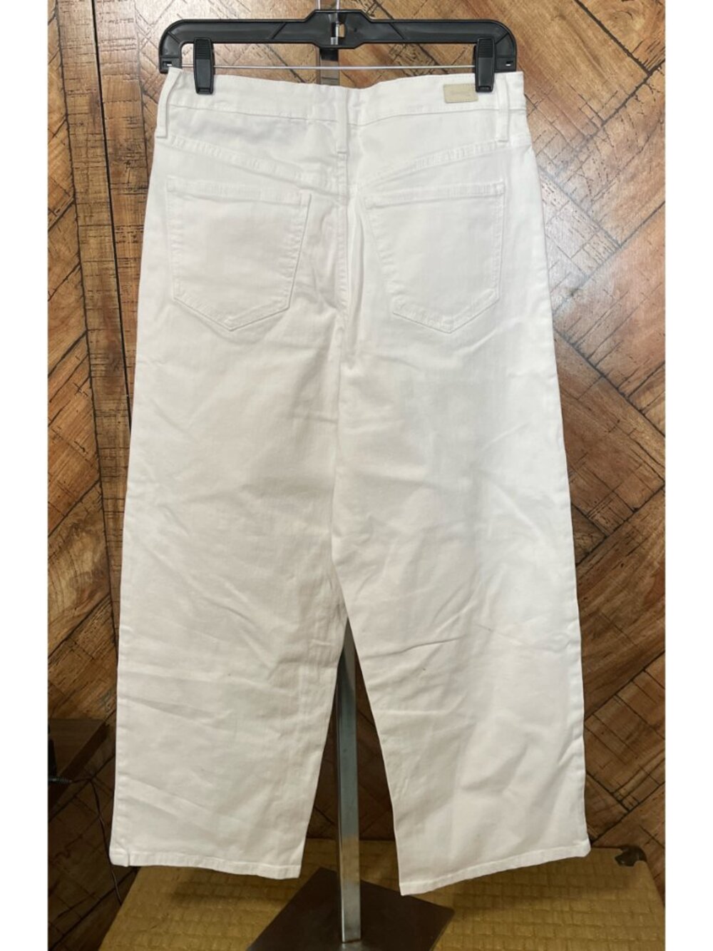 NEW WITH TAGS! Skinnygirl High Rise Button Front Cropped Jeans Size 28/6 - Picture 2 of 3
